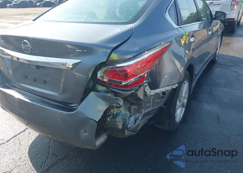 2015 Nissan Altima 2.5 Sv из США, поврежденный, VIN 1N4AL3AP6FC467140